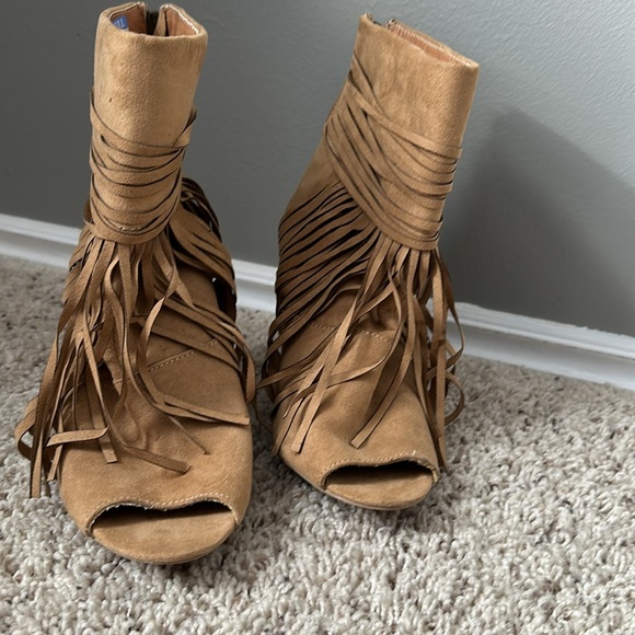 Tan fringed high heels Charlotte Russe brown booties open toe stilettos - Picture 2 of 6